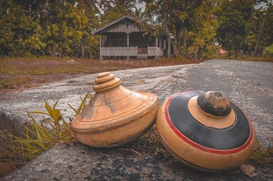 Mengapa Menggunakan Mainan Tradisional Sangat Berfaedah untuk Anak?